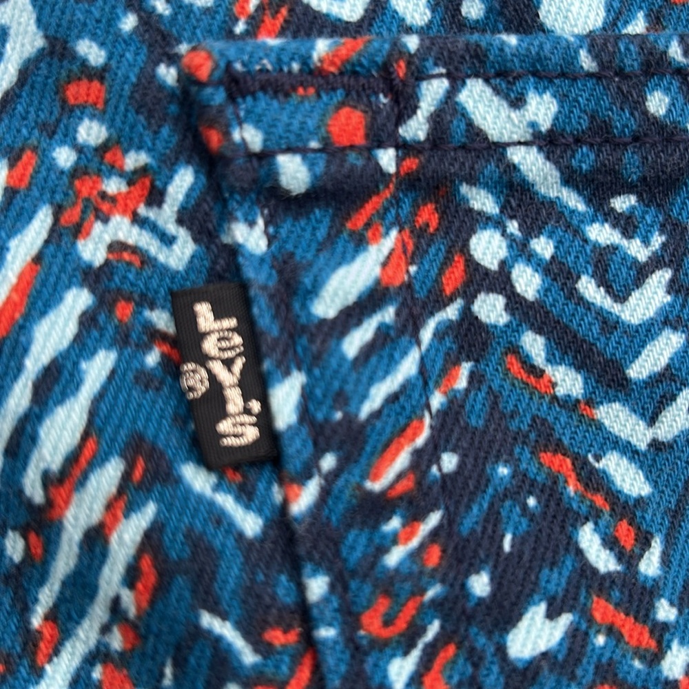 Levi's Artistic Blue and Red Jean Shorts - Picture 8 of 8